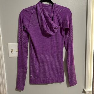 Lululemon  swiftly hooded shirt